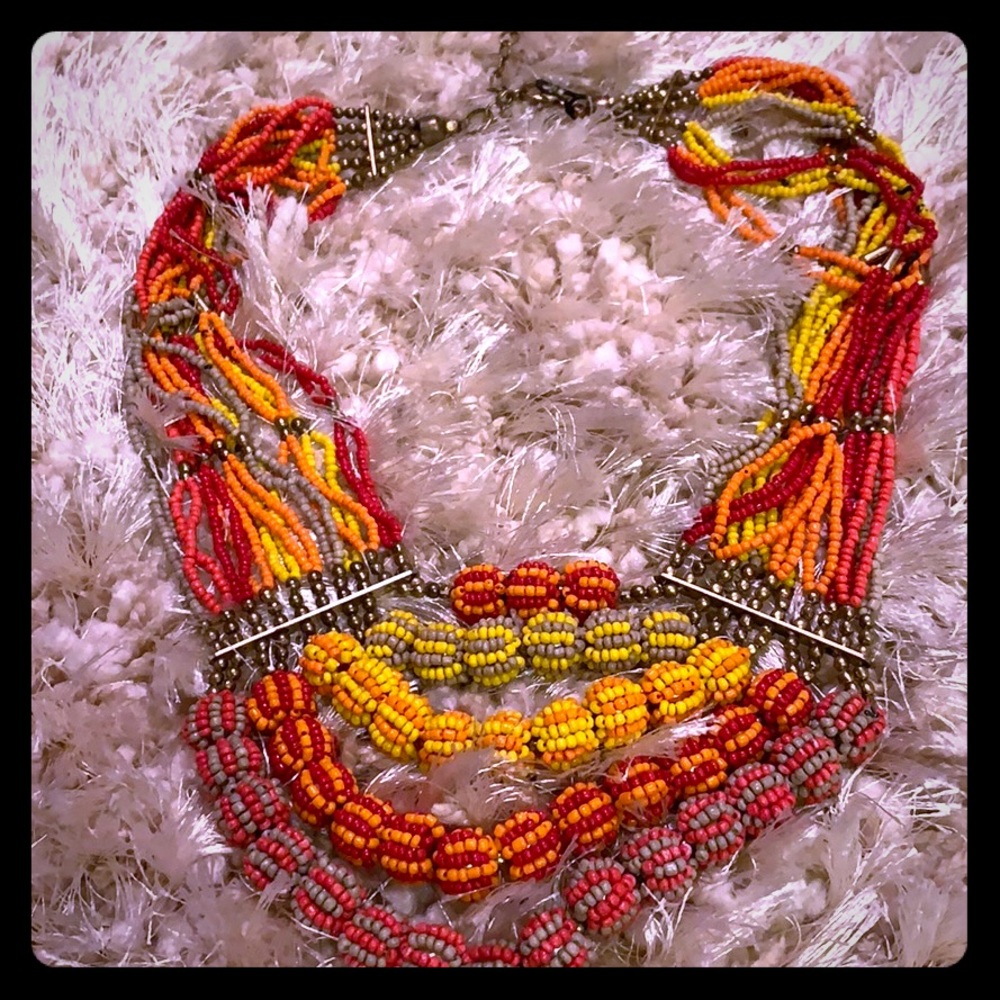 Exquisite bead necklace